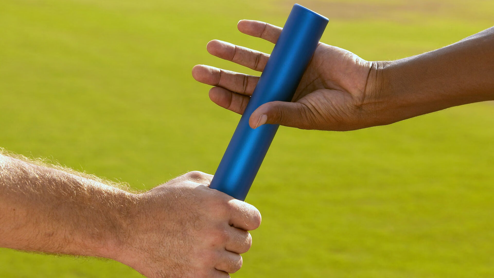 广东队战术执行力强老中青搭配合理，广东队老队员