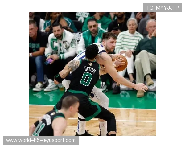 独行侠的抉择：坚守孤胆还是通过交易引入新血？